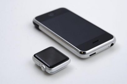 iPhone 2007 vs Apple Watch 2017