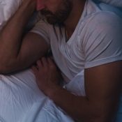 Wakker worden met HomeKit: lampen automatisch inschakelen als je je wekker uit zet