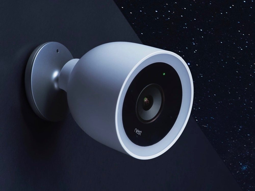 Nest Cam IQ Outdoor in de nacht.