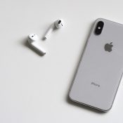 AirPods met iPhone