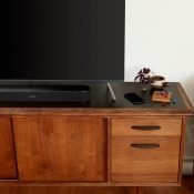 Sonos Beam op tv-kast