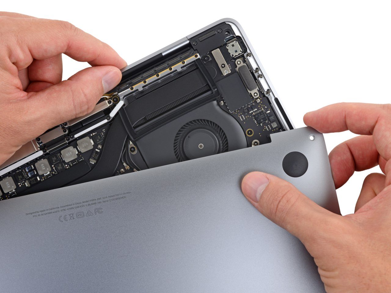 MacBook Pro 2018 teardown
