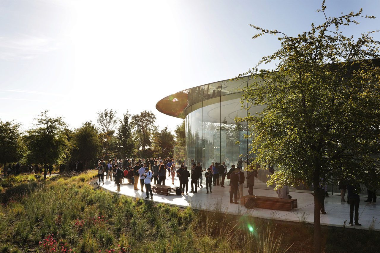 Apple Keynote in Steve Jobs Theater op Apple Park