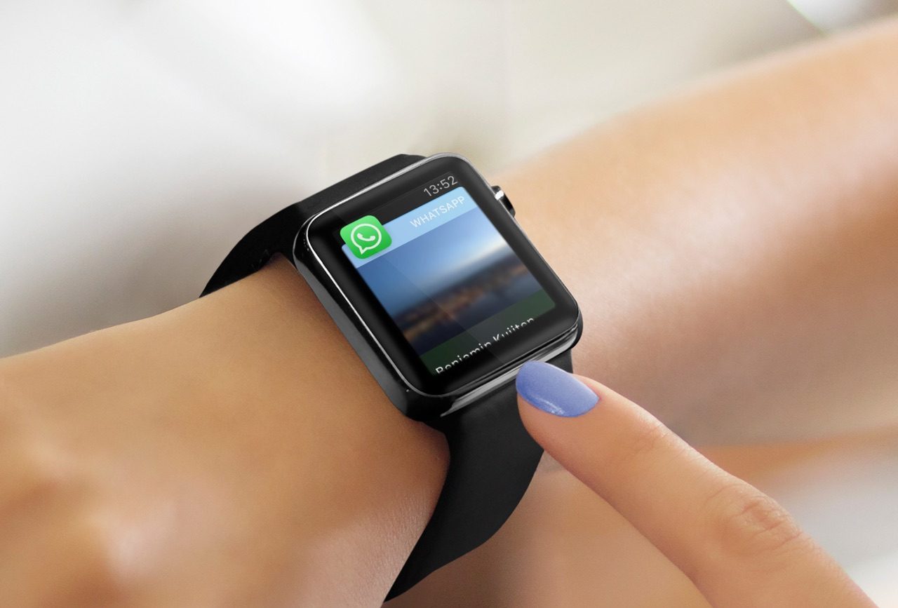 WhatsApp melding op de Apple Watch met foto.