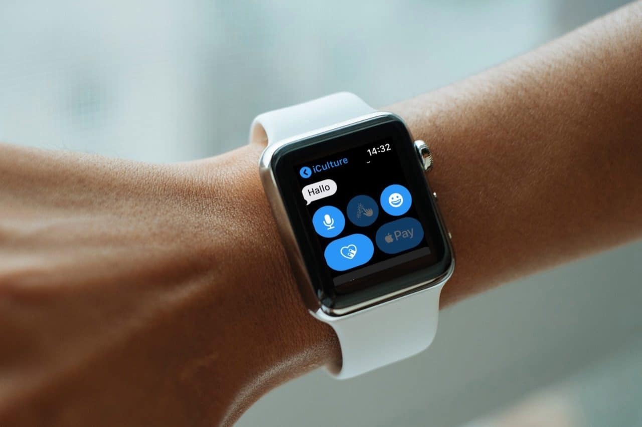 iMessage op de Apple Watch met Scribble en Apple Pay knoppen.