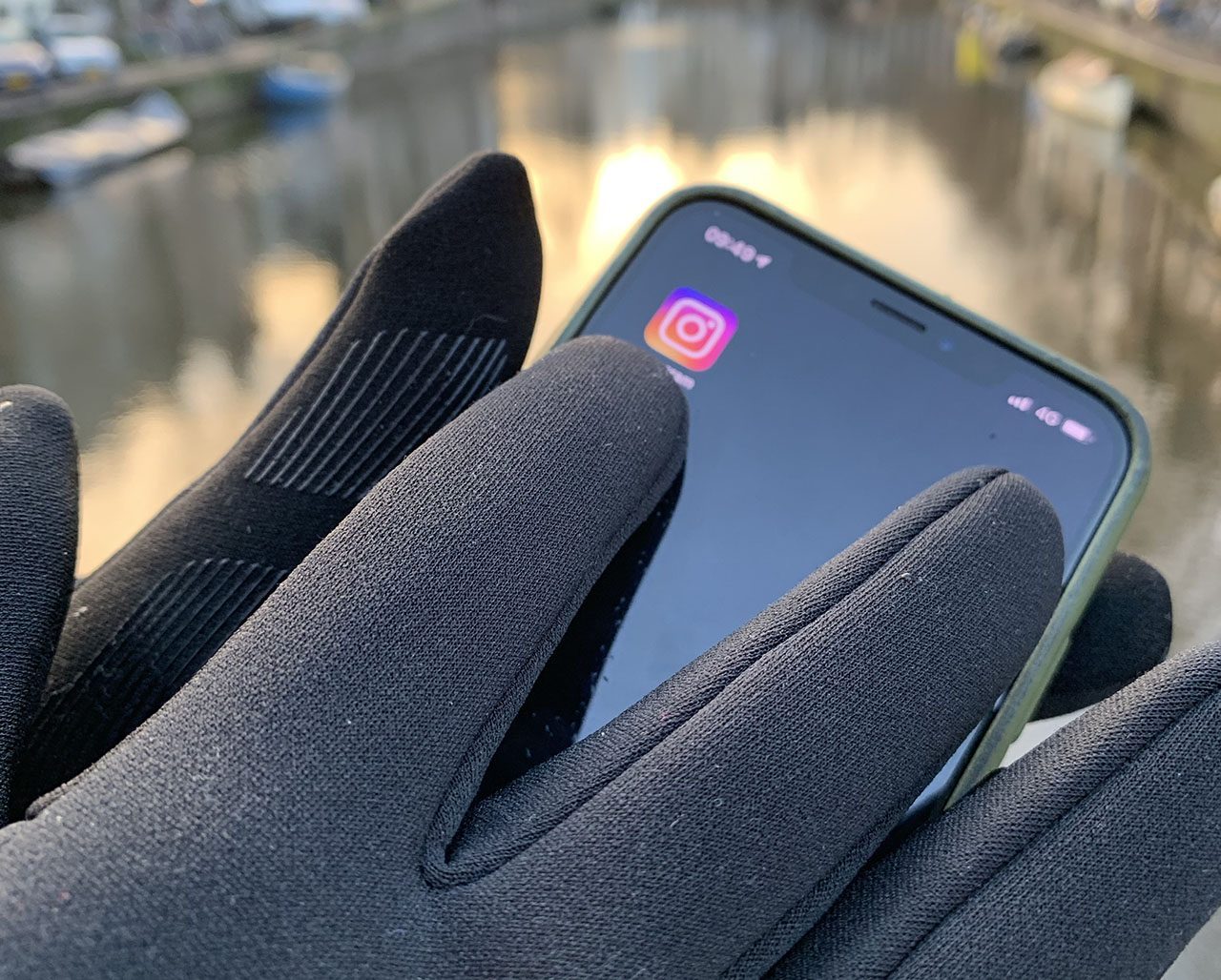 Mujjo Touchscreen Gloves in gebruik