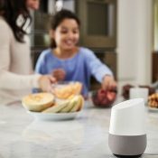Google belooft te stoppen met meeluisteren gesprekken van Google Assistant