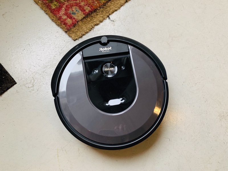 Monument park Oost iRobot Roomba i7+ review: de stofzuiger die z'n bak zelf leegt