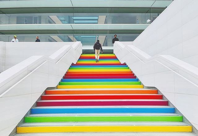 Apple Park regenboogtrap