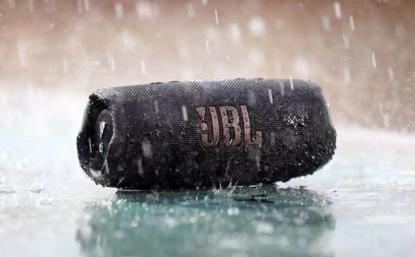 JBL Charge 5 waterproof