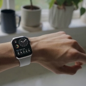 Apple Watch met drukke wijzerplaat