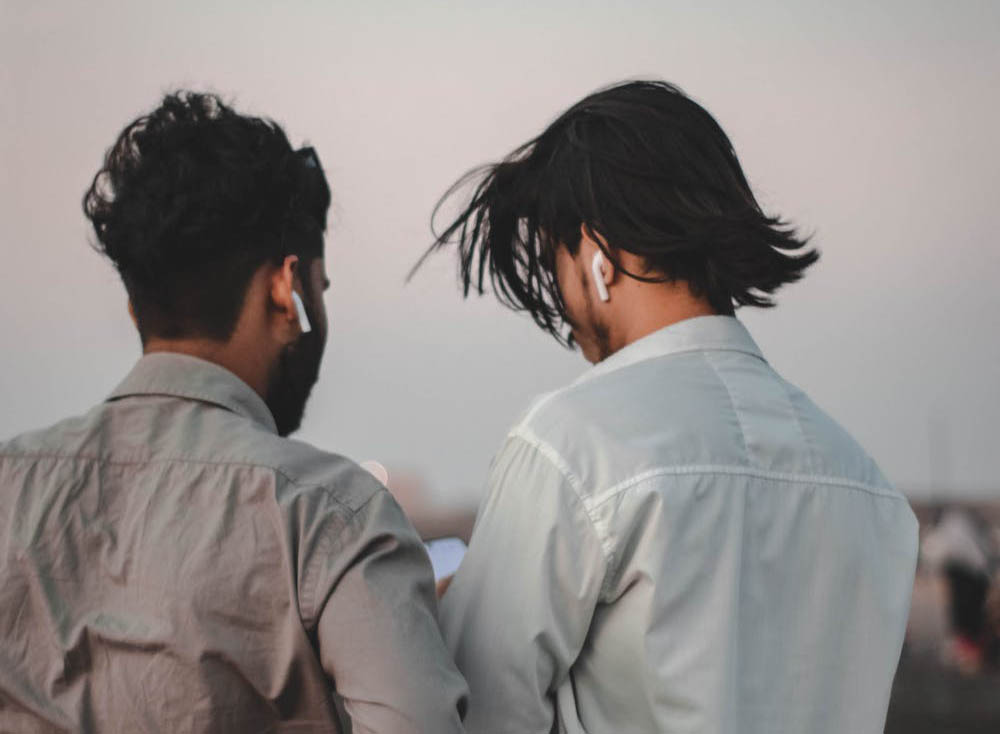 Mannen met AirPods