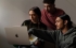 Groep mensen met 15-inch MacBook Air