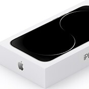 Render van iPhone 15 Pro verpakking