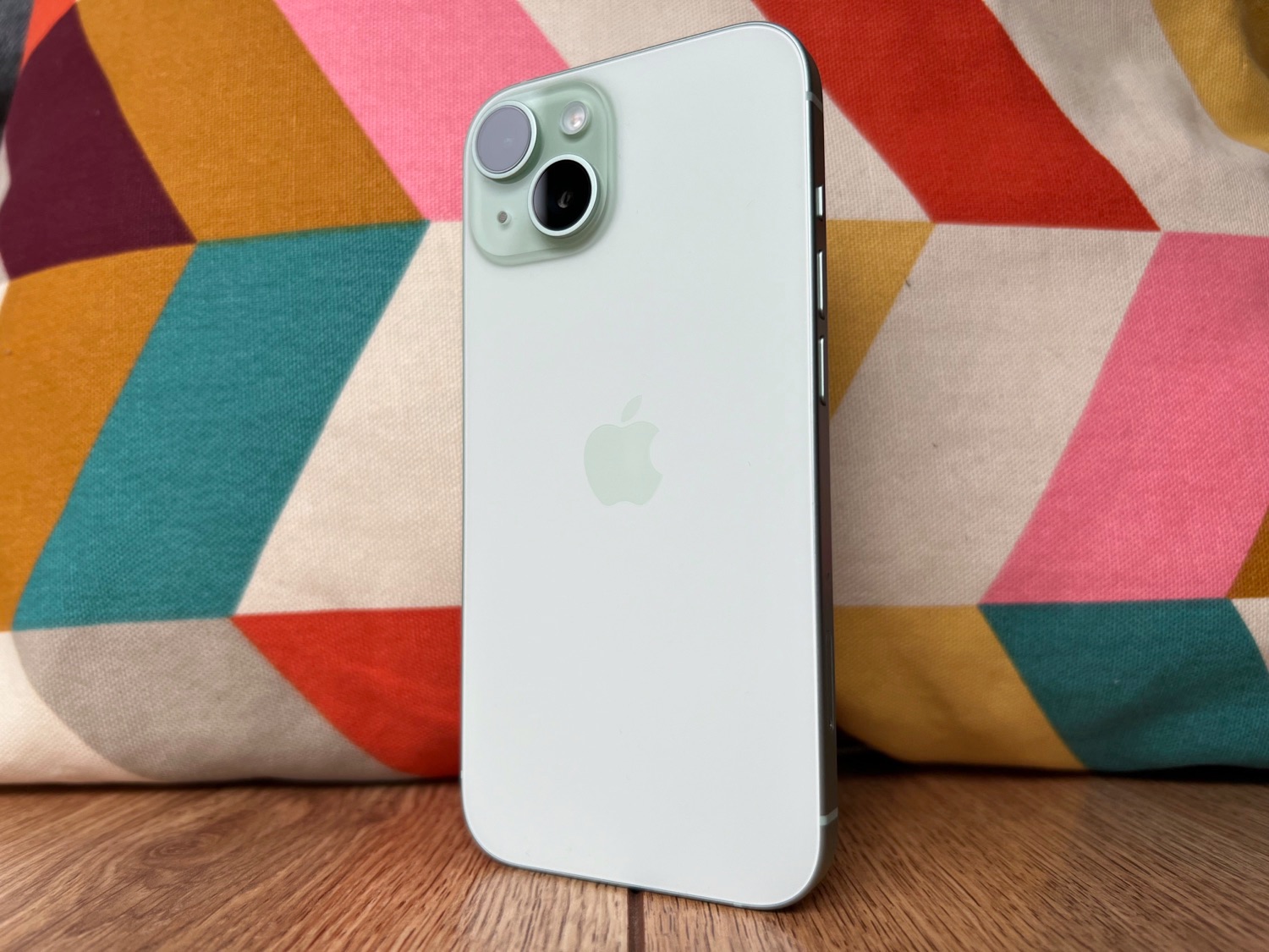 iPhone 15 review: achterkant