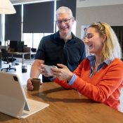 Tim Cook in Nederland: GameHouse