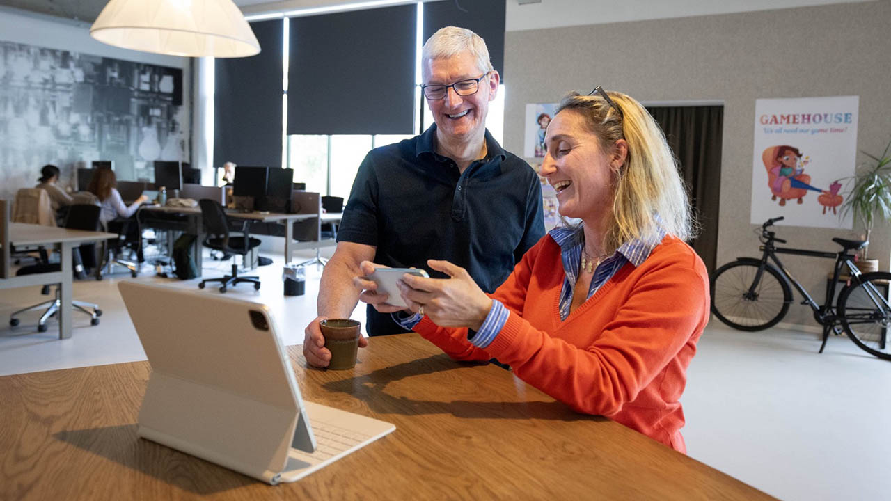 Tim Cook in Nederland: GameHouse