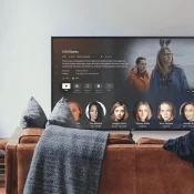 Plex op een televisie in de woonkamer