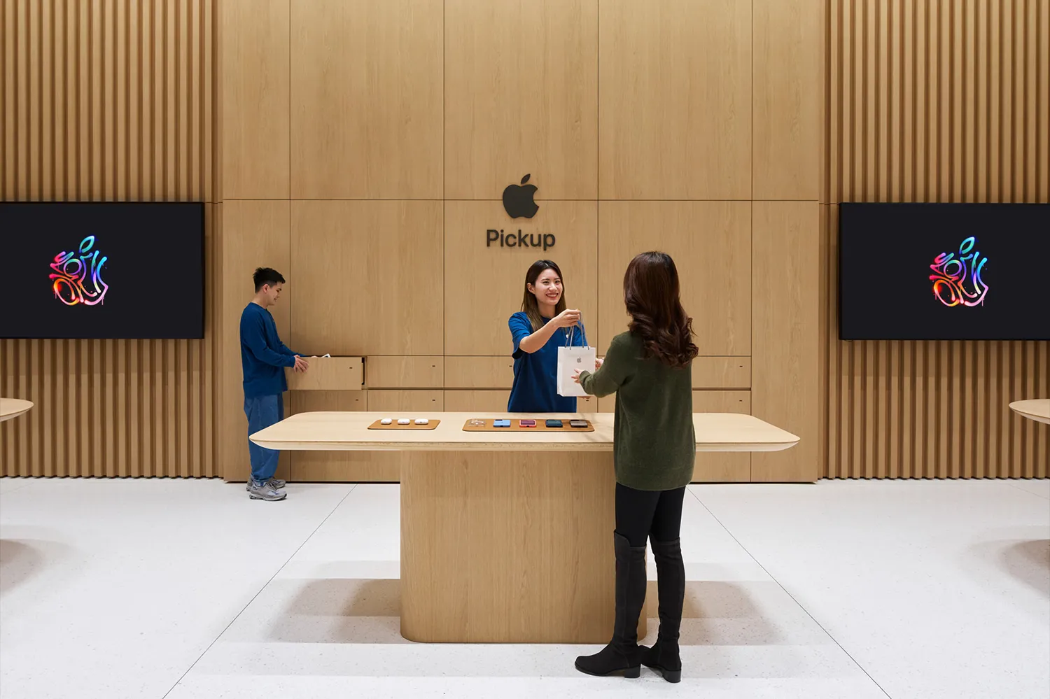 Apple Store Hongdae in Seoul