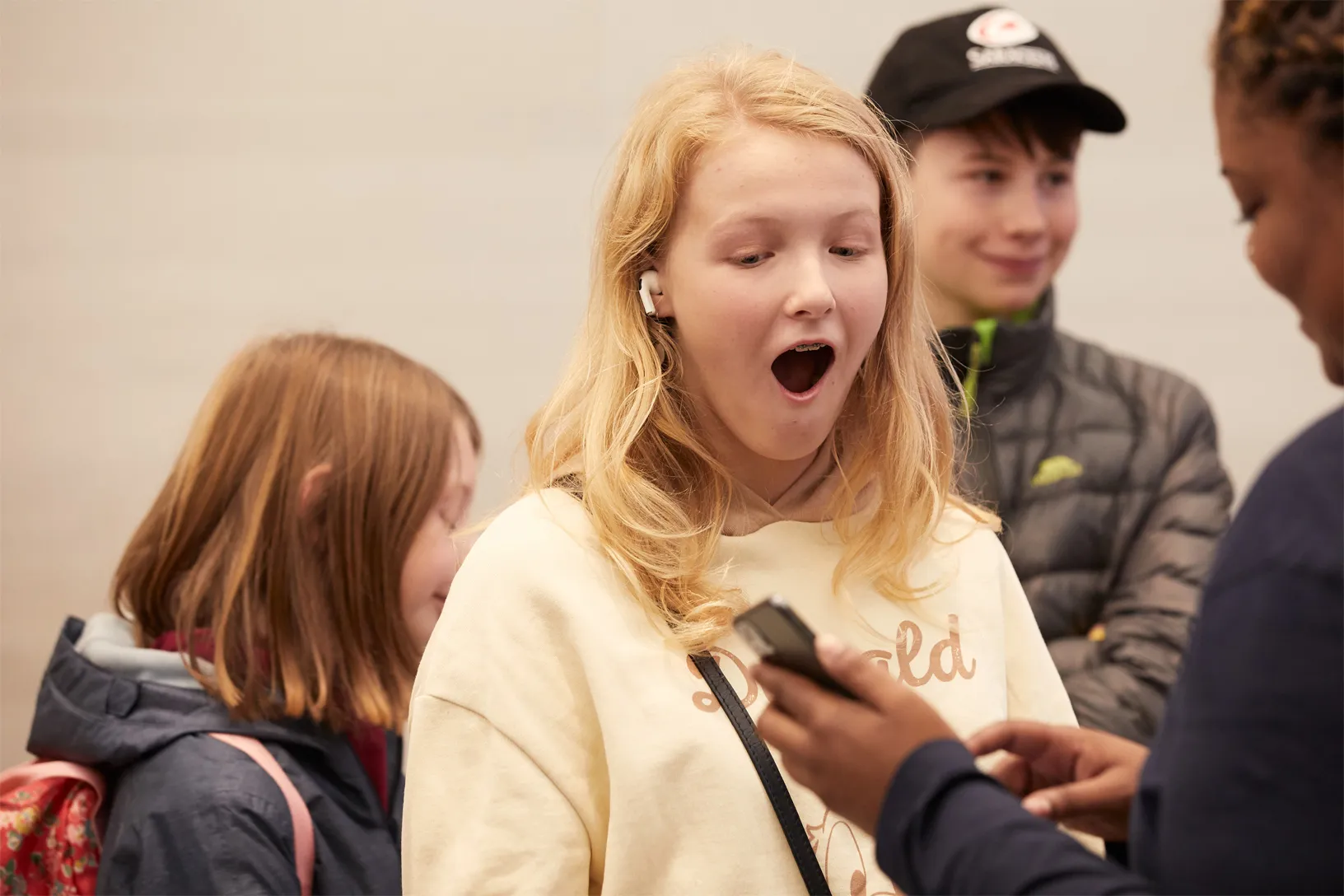 AirPods Pro 2 met blije klant