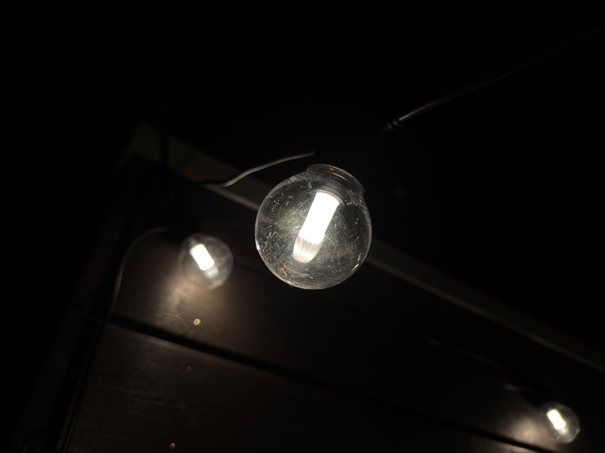 Philips Hue Festavia lichtslinger met globelampen review: close-up van lichtbol