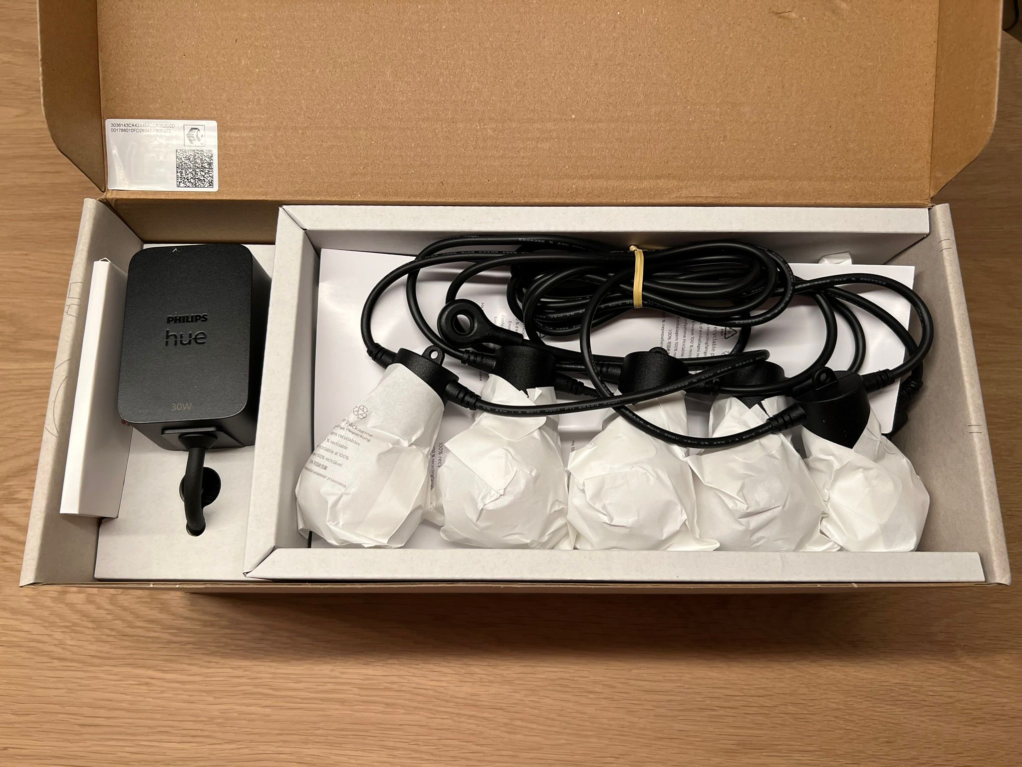 Philips Hue Festavia lichtslinger met globelampen review: inhoud van verpakking