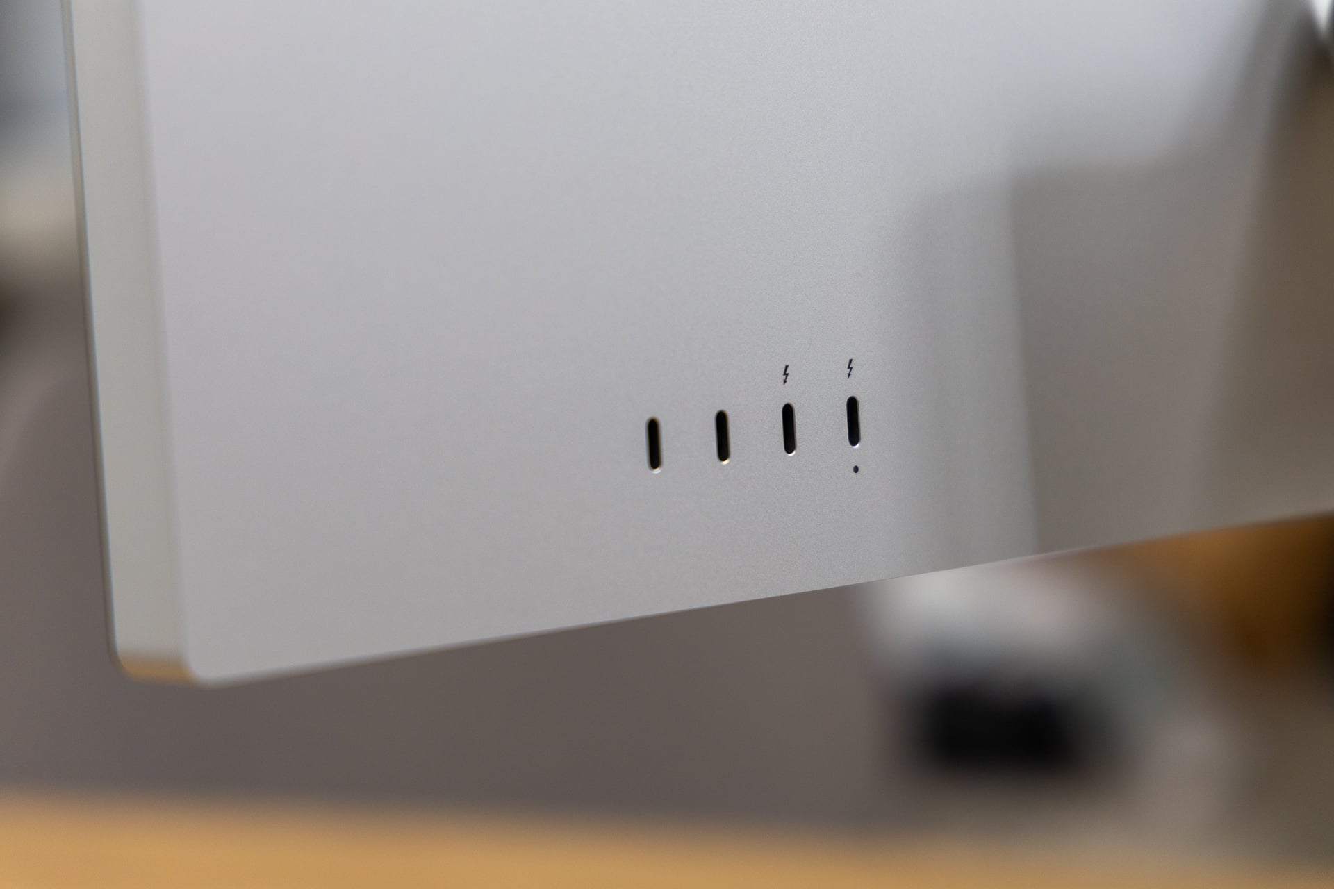 Studio Display 2026 poorten