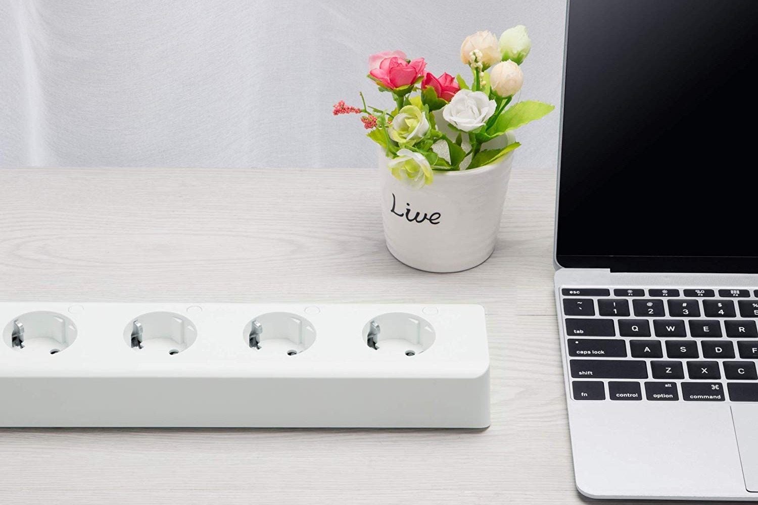 VOCOlinc VP2 stekkerdoos.