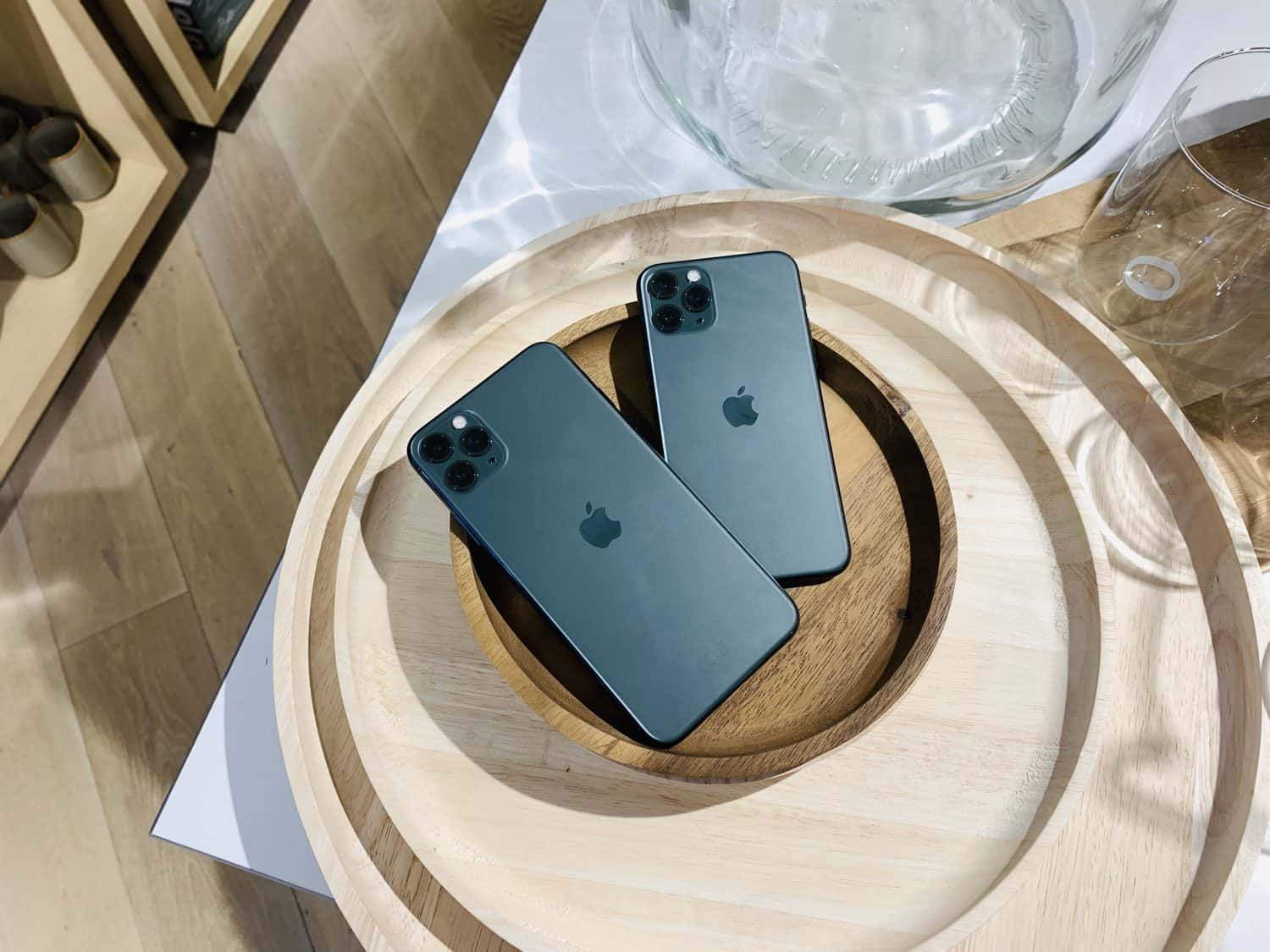 iPhone 11 Pro (Max) review: houten schalen