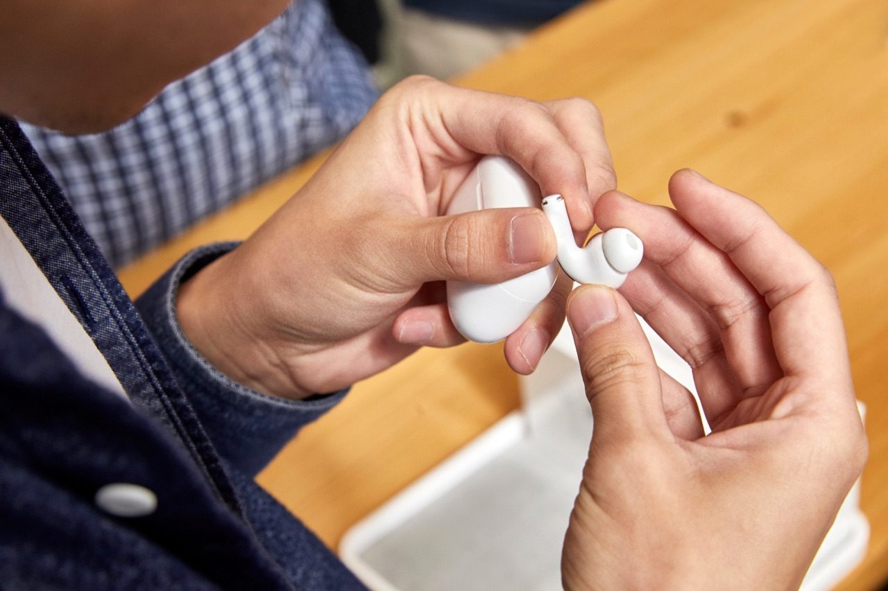 AirPods Pro met rubberen oordopje.