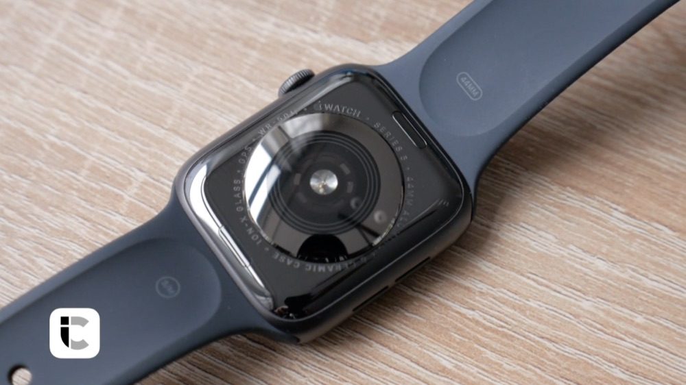 Apple Watch Series 5 review achterkant.