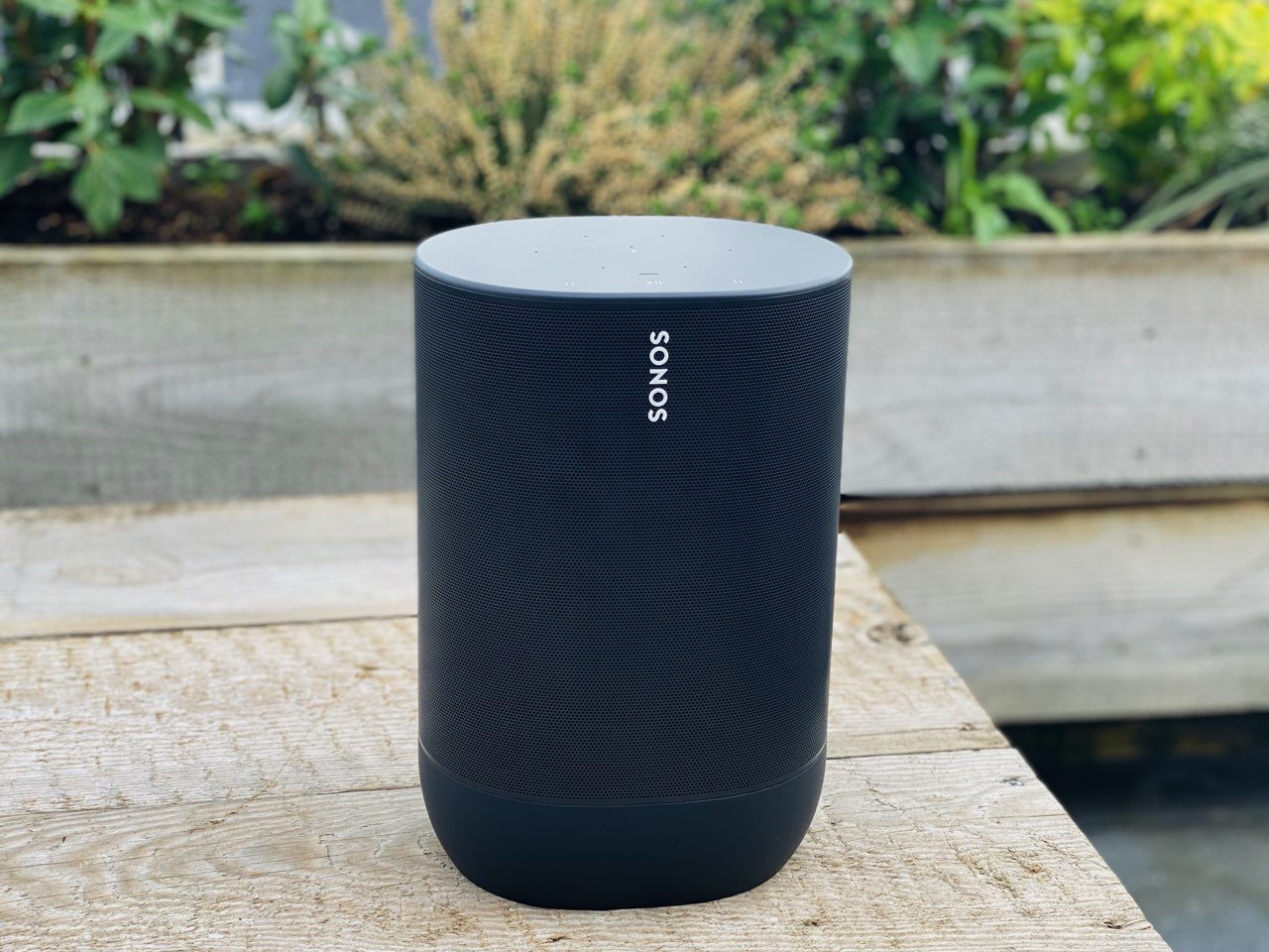 Fjern Addiction modtage Sonos Move review: draagbare speaker vooral voor in en om het huis