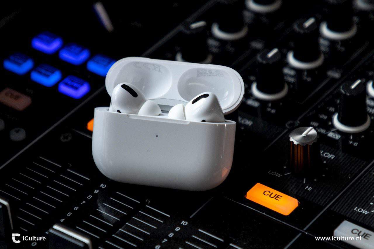 AirPods Pro in opbergcase 2