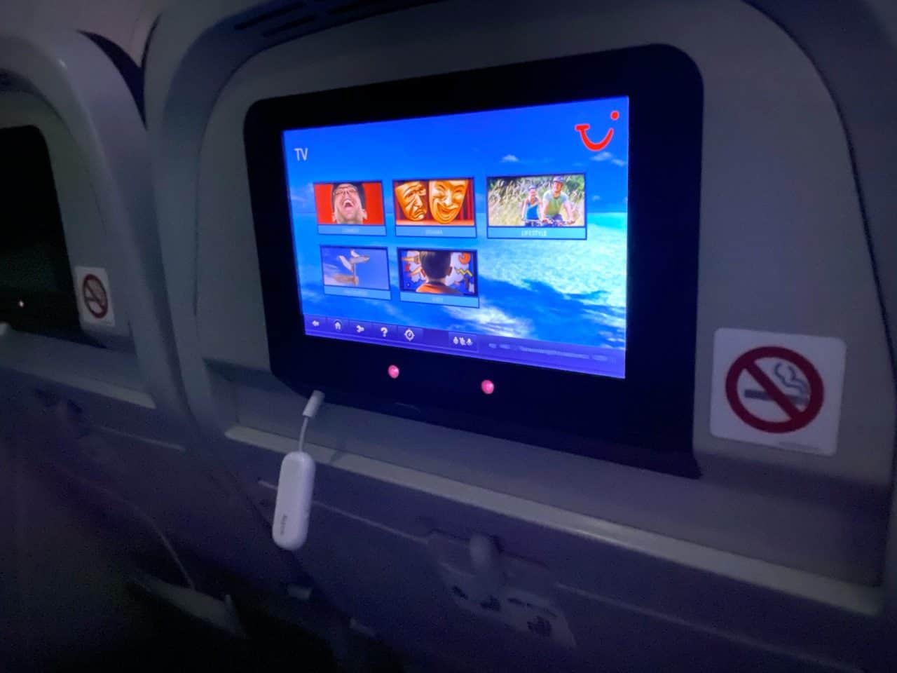 AirFly Pro in het entertainmentsysteem in vliegtuig.