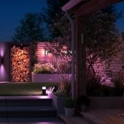 Nieuwe Philips Hue buitenlampen en Sync Box krijgt Siri-support