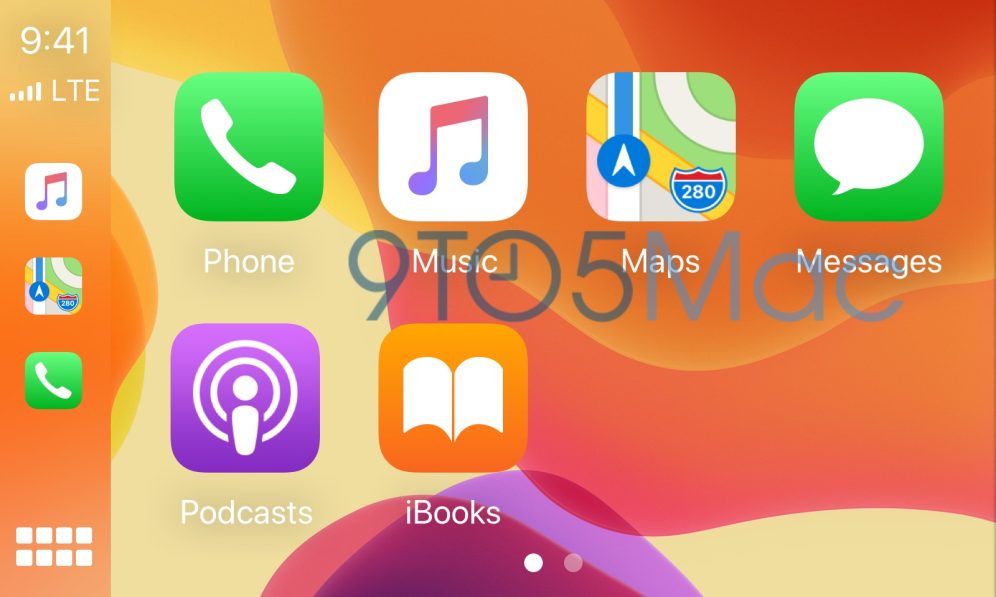 CarPlay wallpaper in iOS 14 in oranje.