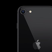 iPhone SE 2020 achterkant zwart.