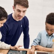Apple Store met kinderen
