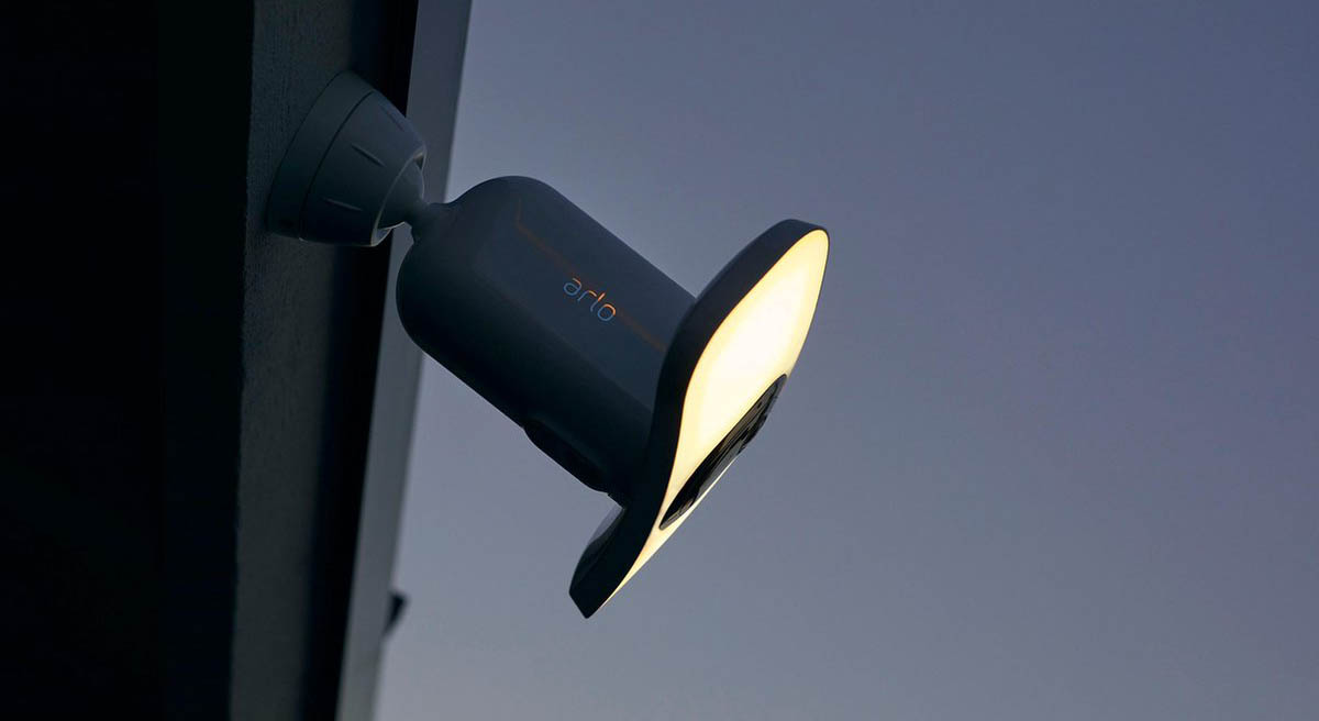 Arlo Pro 3 Floodlight cam