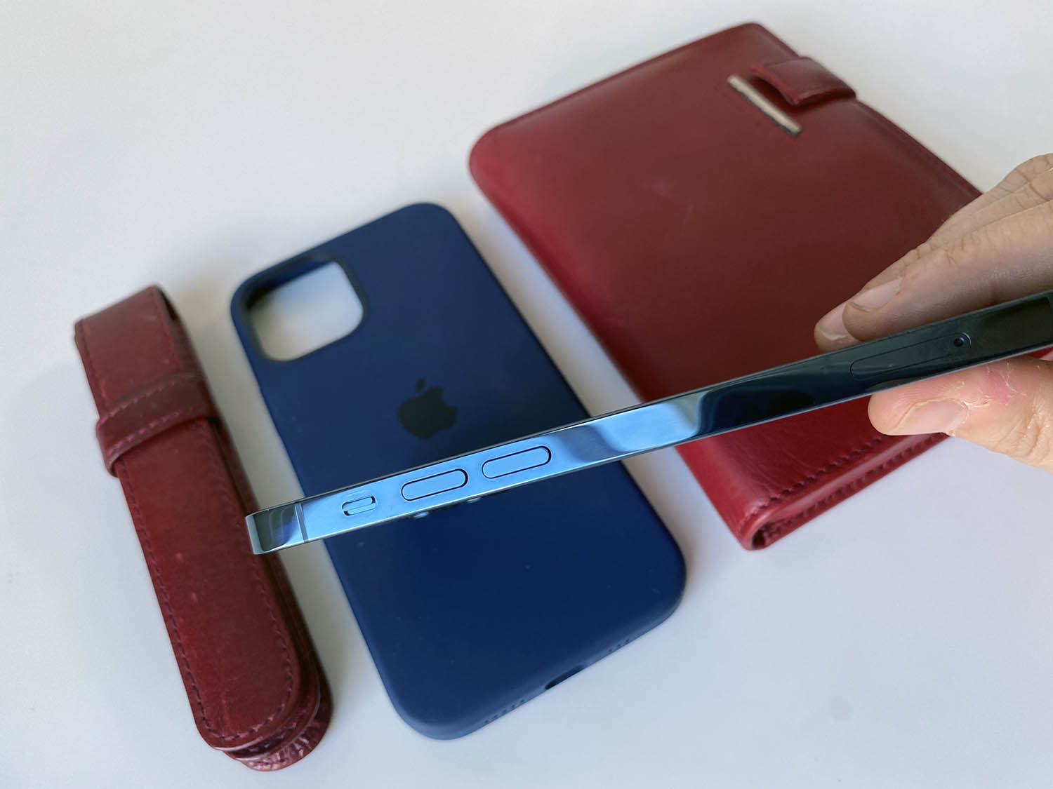 iPhone 12 Pro review: glimmende zijkant
