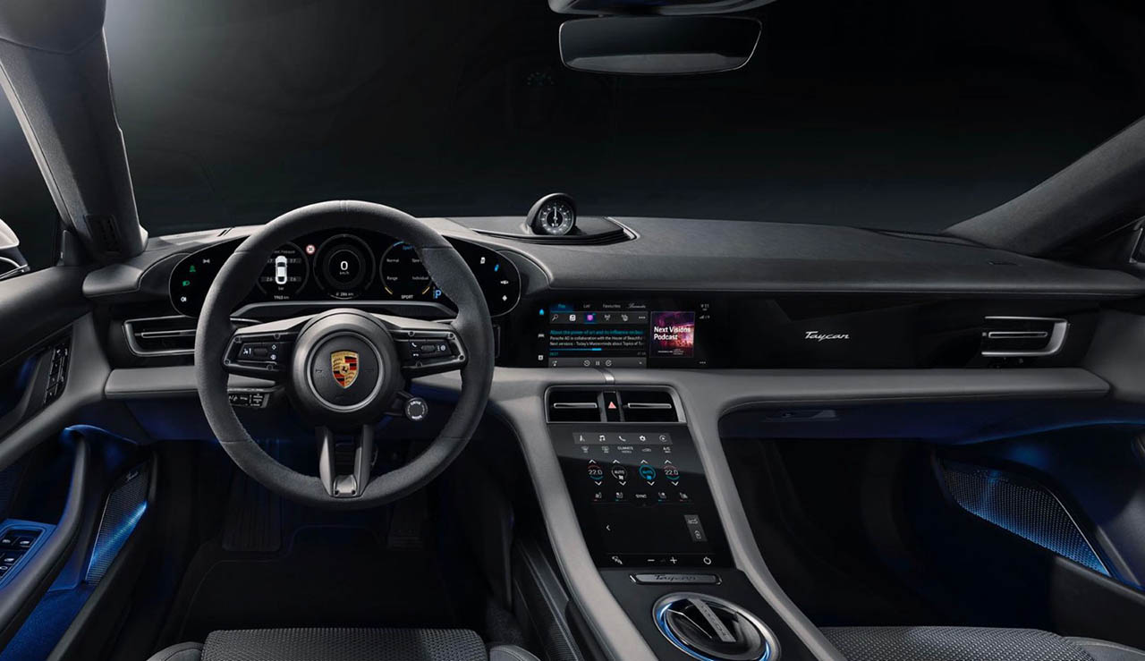 Porsche Taycan met Apple Podcasts