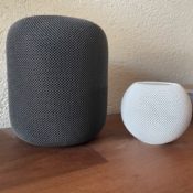 HomePod mini en gewone HomePod speakers.