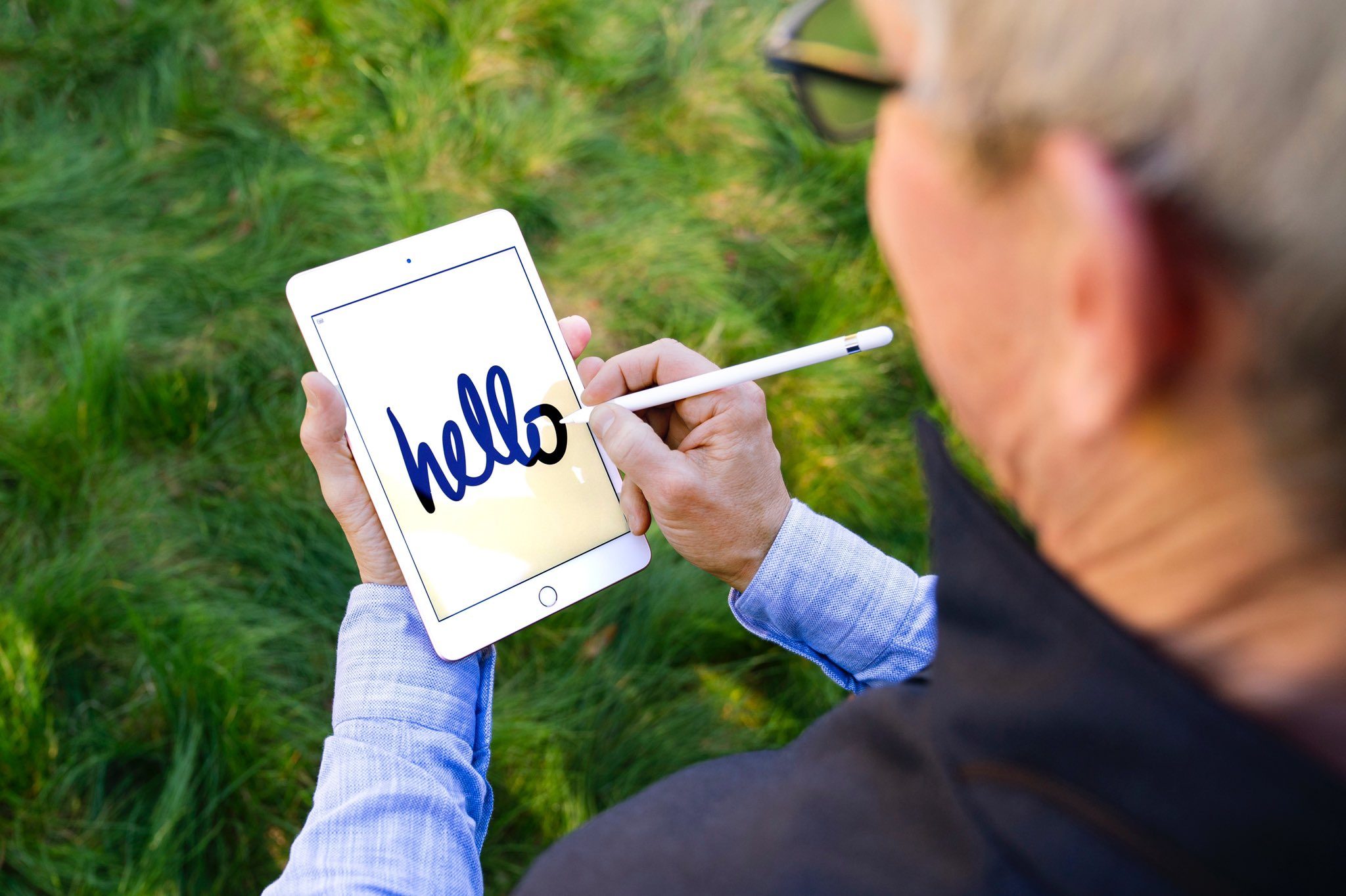 Tim Cook met iPad mini.