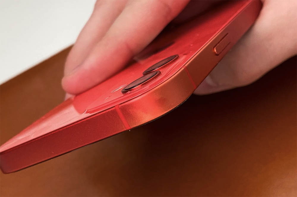 iPhone 12 rood verkleuring