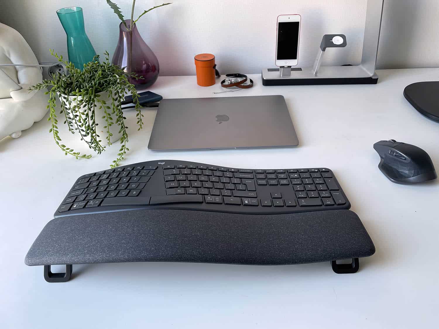 Logitech ERGO K860 toetsenbord op bureau