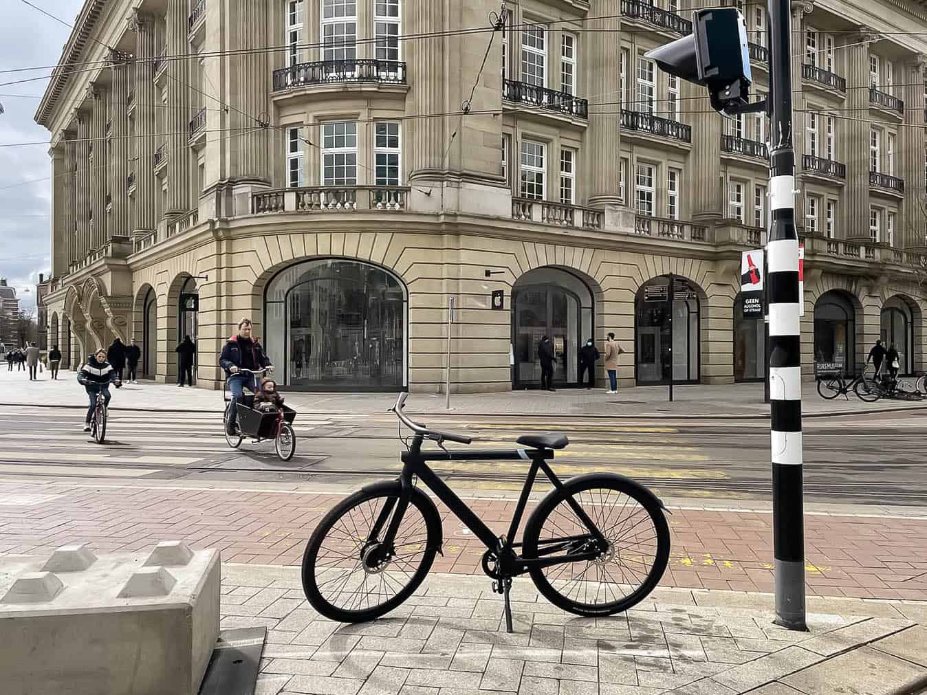 Apple Store met VanMoof S3 fiets