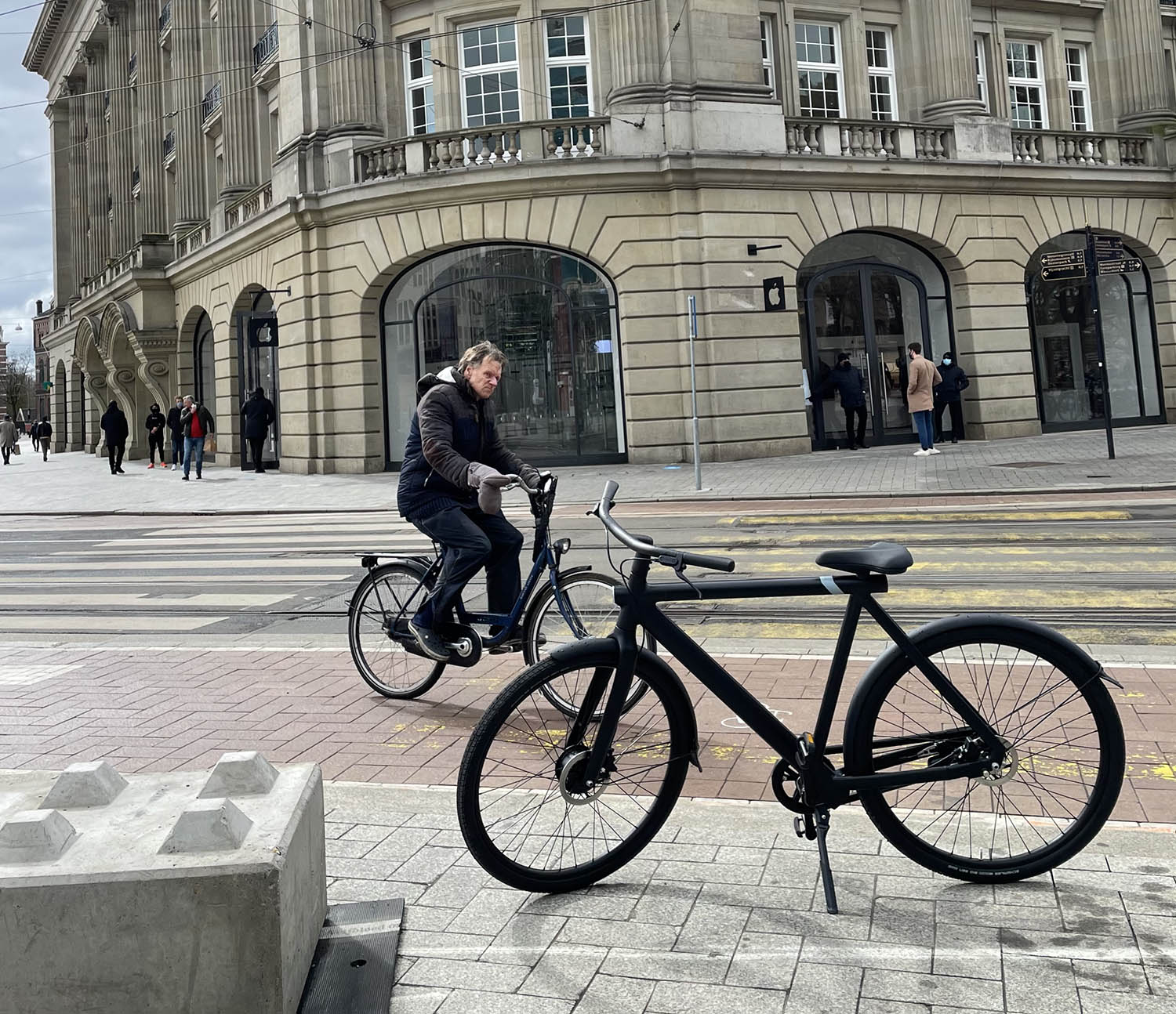 Kustlijn envelop stad Getest: VanMoof S3 fiets met Find My (+ interview)