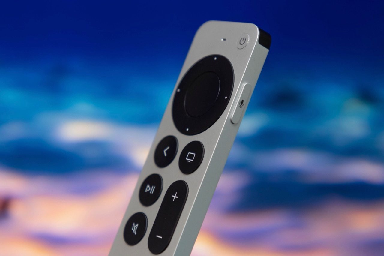 Siri Remote 1