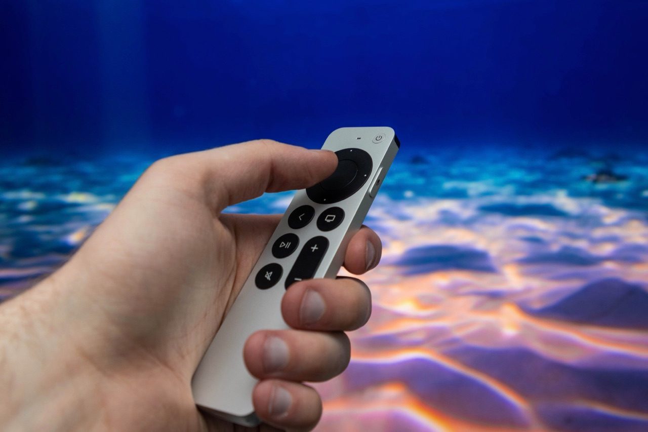 Siri Remote bedienen