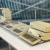 Stukken in Apple Museum van Amac.